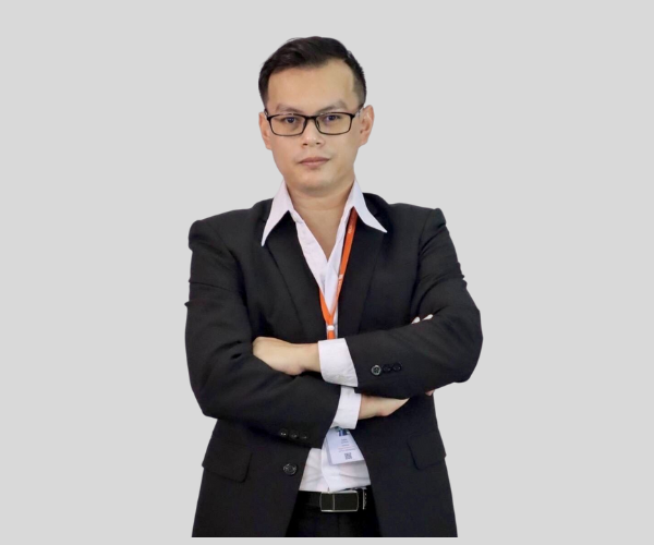 Mr. Sathit Banthuek